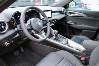 Alfa Romeo Tonale 2023-thumb-47