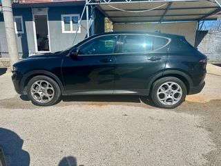 Alfa Romeo Tonale 2023-thumb-52