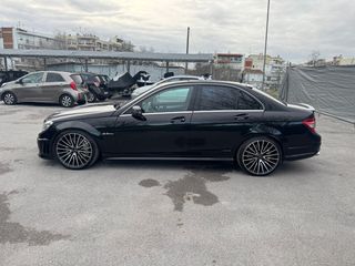Mercedes-Benz C 63 AMG 2008-thumb-6