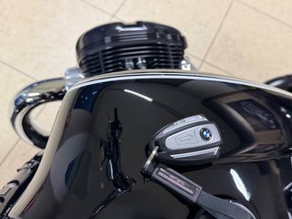 Bmw R 18 2020 * FIRST EDITION * ROLAND SANDS DESIGN * AKRAPOVIC *-thumb-15