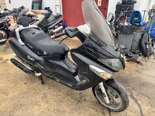 Piaggio xevo 400cc για ανταλλακτικα!!!