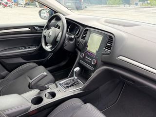 Renault Megane 2019-thumb-8