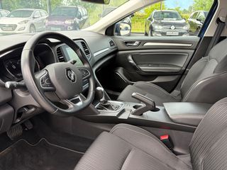 Renault Megane 2019-thumb-16