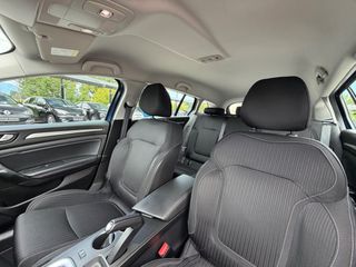 Renault Megane 2019-thumb-20