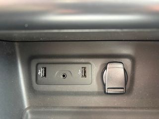 Renault Megane 2019-thumb-30