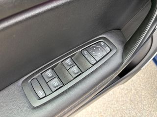 Renault Megane 2019-thumb-31