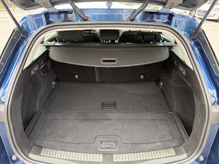 Renault Megane 2019-thumb-32