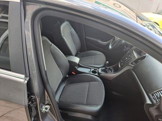 Opel Astra 2011 COSMO 1.7 CDTI 130PS-thumb-15