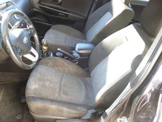 Kia Ceed / cee'd Sportswagon 2011 1.6 DIESEL-thumb-4