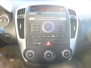 Kia Ceed / cee'd Sportswagon 2011 1.6 DIESEL-thumb-5