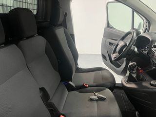 Κλούβα Toyota 2020 3θεσιο navi keylessgo camera-thumb-20