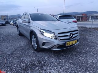Mercedes-Benz GLA 180 2016
