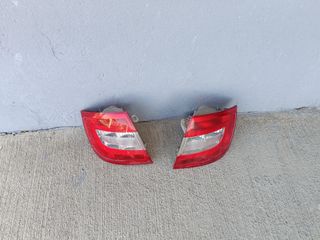 Skoda rapid φανάρια πίσω-thumb-1
