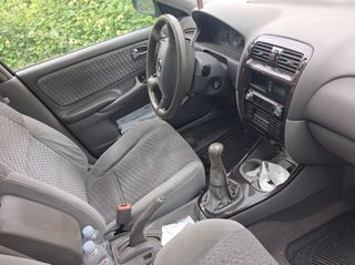 Mazda 626 2000-thumb-4