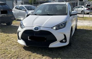 Toyota Yaris 2021 Hybrid-thumb-1