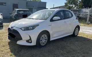Toyota Yaris 2021 Hybrid-thumb-5