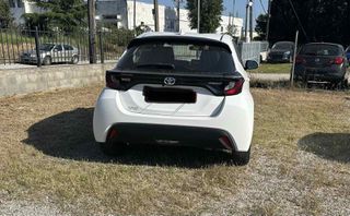 Toyota Yaris 2021 Hybrid-thumb-7