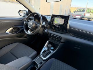 Toyota Yaris 2021 Hybrid-thumb-13
