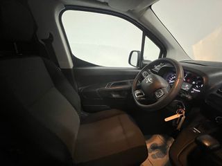 Κλούβα Toyota 2022 Proace τριθέσιο navi 6 ταχύτητες-thumb-28