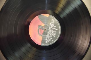 ELVIS COSTELLO & THE ATTRACTIONS - TRUST-thumb-8