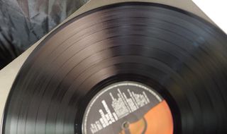 ELVIS COSTELLO & THE ATTRACTIONS - TRUST-thumb-11