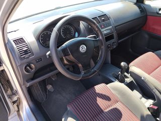 Volkswagen Polo 2007-thumb-6