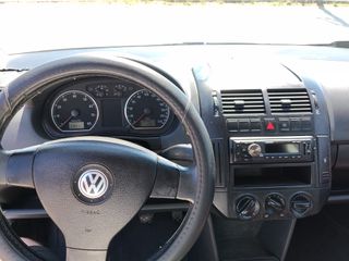 Volkswagen Polo 2007-thumb-7
