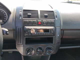 Volkswagen Polo 2007-thumb-8