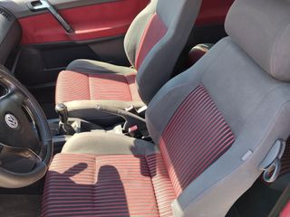 Volkswagen Polo 2007-thumb-12