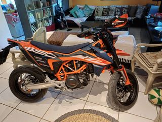 KTM 690 SMC R 2023-thumb-1