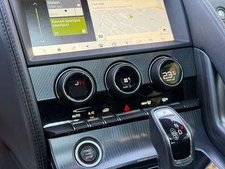 Jaguar F-Type 2019 R-DYNAMIC PANORAMA P300 FACELIFT-thumb-32