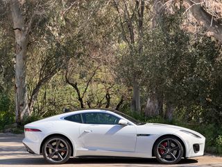 Jaguar F-Type 2019 R-DYNAMIC PANORAMA P300 FACELIFT-thumb-6