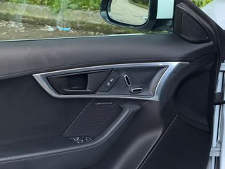 Jaguar F-Type 2019 R-DYNAMIC PANORAMA P300 FACELIFT-thumb-12