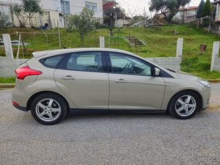 Ford Focus 2016 EcoBoost 1.0 125hp Full Extra-thumb-9