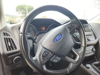 Ford Focus 2016 EcoBoost 1.0 125hp Full Extra-thumb-25
