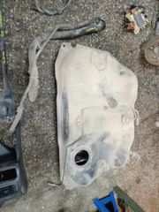 ΛΑΙΜΟΣ ΡΕΖΕΡΒΟΥΑΡ TOYOTA COROLLA 97-99 5D LIFTBACK