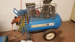 Αεροσυμπιεστής 150 lt 2hp