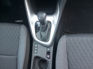 Toyota Yaris 2022 ACTIVE PLUS HYBRID SERVIS ΑΝΤΙΠΡΟΣΩΠΕΙΑΣ-thumb-21