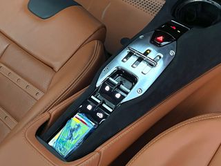 Ferrari SF90 2024 Spider-thumb-34