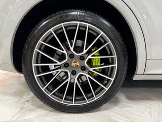 Porsche Cayenne 2020 COUPE-GTS-ZANTA 21''-MONITORS BACK SEATS-thumb-24