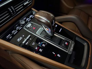 Porsche Cayenne 2020 COUPE-GTS-PANORAMA-MONITORS BACK SEATS-ZANTA 22''-thumb-54