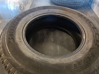 Bridgestone 235/70/16-thumb-1