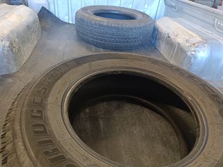 Bridgestone 235/70/16-thumb-5