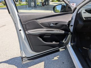 Peugeot 3008 2022 HYBRID-thumb-17