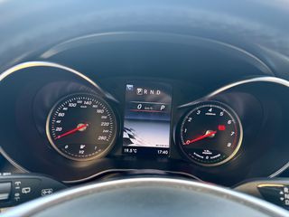 Mercedes-Benz GLC 350 2019 E 4MATIC 7G-TRONIC PLUS AMG LINE AIR MATIC-thumb-3