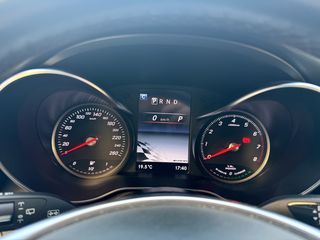 Mercedes-Benz GLC 350 2019 E 4MATIC 7G-TRONIC PLUS AMG LINE AIR MATIC-thumb-4