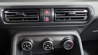 Citroen C3 2025 Plus 1.2 puretech-thumb-28