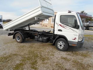 Ανατροπή Mitsubishi 2011 FUSO 7C15-thumb-1
