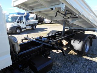 Ανατροπή Mitsubishi 2011 FUSO 7C15-thumb-3