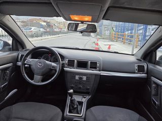 Opel Vectra 2006-thumb-10